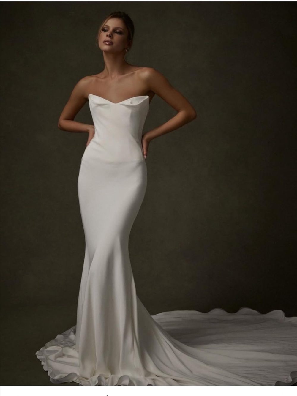 Sept New York Gown 16 silk wedding gown dress with train
